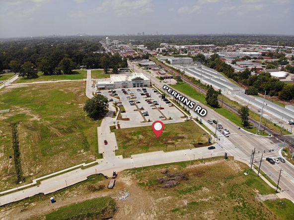 Rouzan Retail Shops: 2741 Rouzan Ave, Baton Rouge, LA 70808